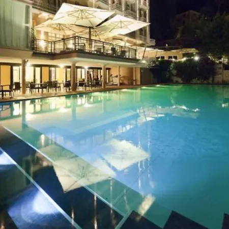 Hotel Grand Bristol Resort, By R Collection