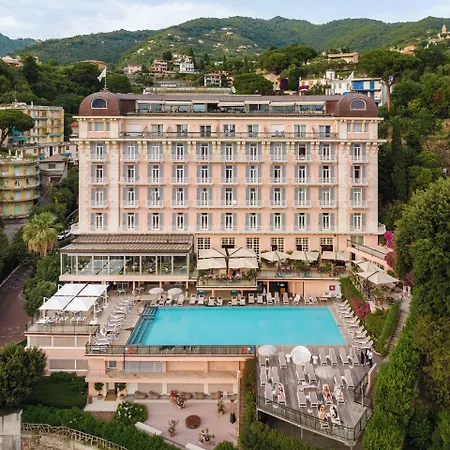 Hotel Grand Bristol Resort, By R Collection