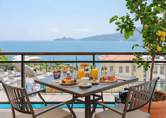 Grand Bristol Resort, By R Collection Ραπάλο