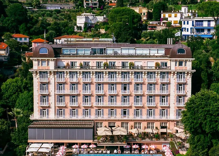 Grand Bristol Resort, By R Collection Ξενοδοχείο