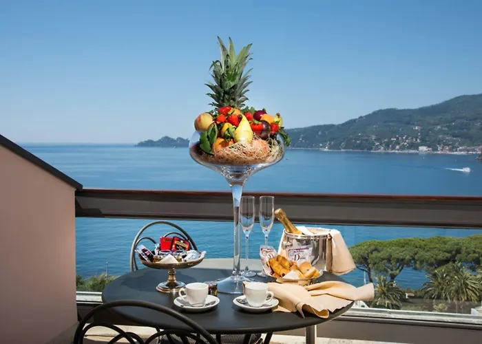 Grand Bristol Resort, By R Collection Ξενοδοχείο