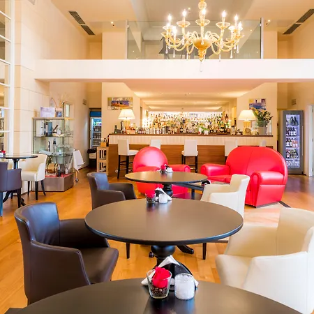 Grand Bristol Resort, By R Collection Готель