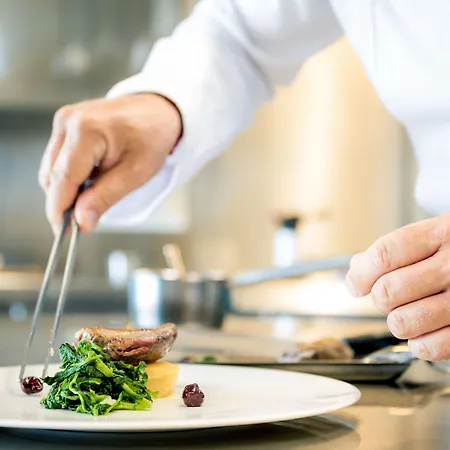 Grand Bristol Resort, By R Collection מלון