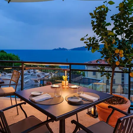 מלון Grand Bristol Resort, By R Collection 5*