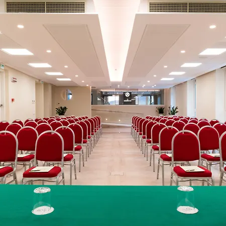 Готель Grand Bristol Resort, By R Collection Рапалло