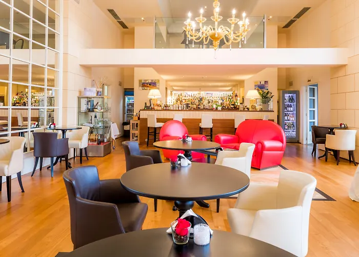 Grand Bristol Resort, By R Collection Szálloda